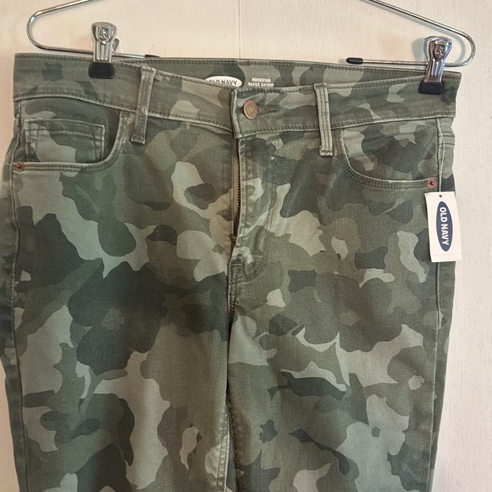 Camo pants great lightweight summer pants BN with tags Old Navy rockstar - Picture 2 of 8